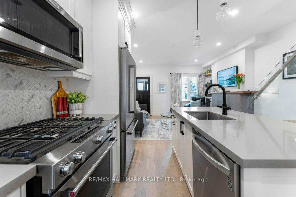 Photo 11 of 288 Forman Avenue, Toronto, Mount Pleasant East — HOMEH