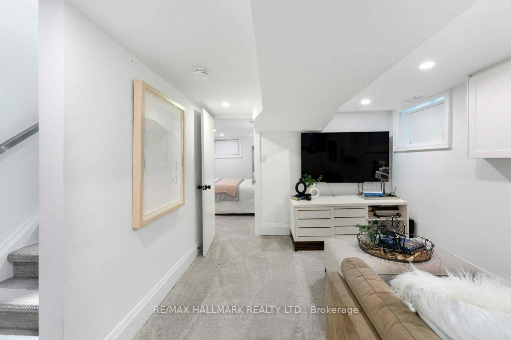 Photo 25 of 288 Forman Avenue, Toronto, Mount Pleasant East — HOMEH