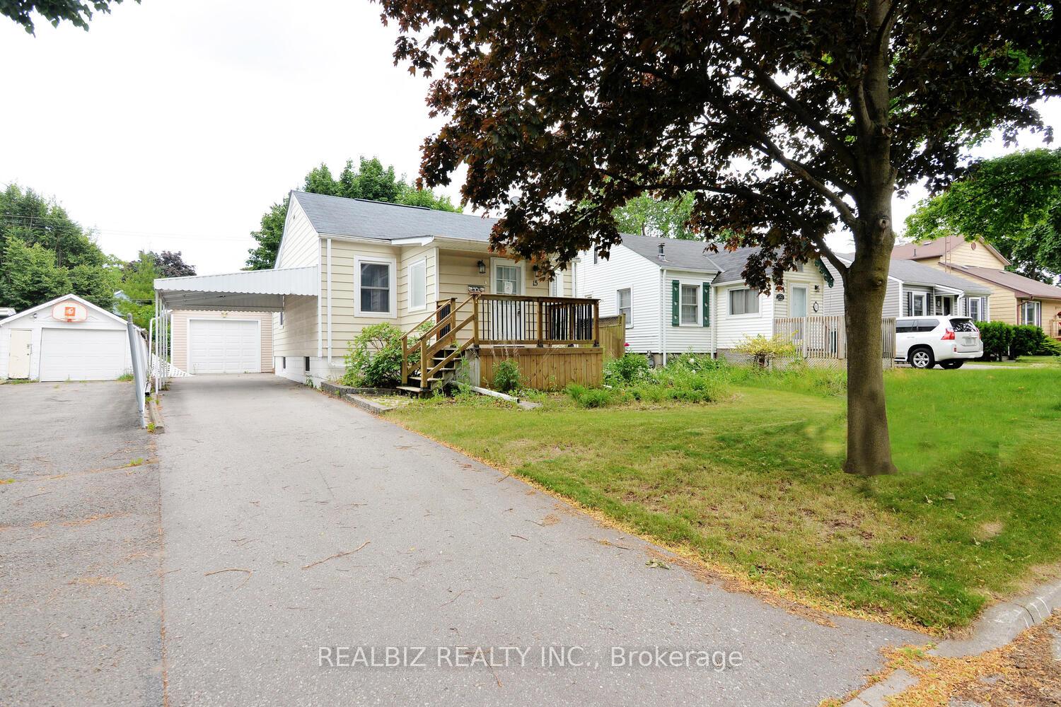 Photo 5 of 15 Oak Street, Ajax, Central — HOMEH