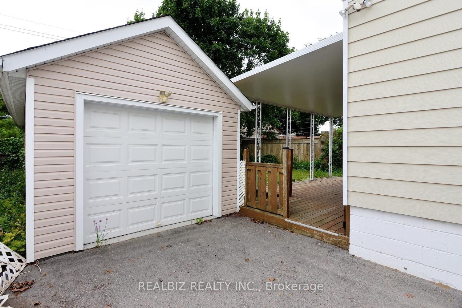 Photo 7 of 15 Oak Street, Ajax, Central — HOMEH