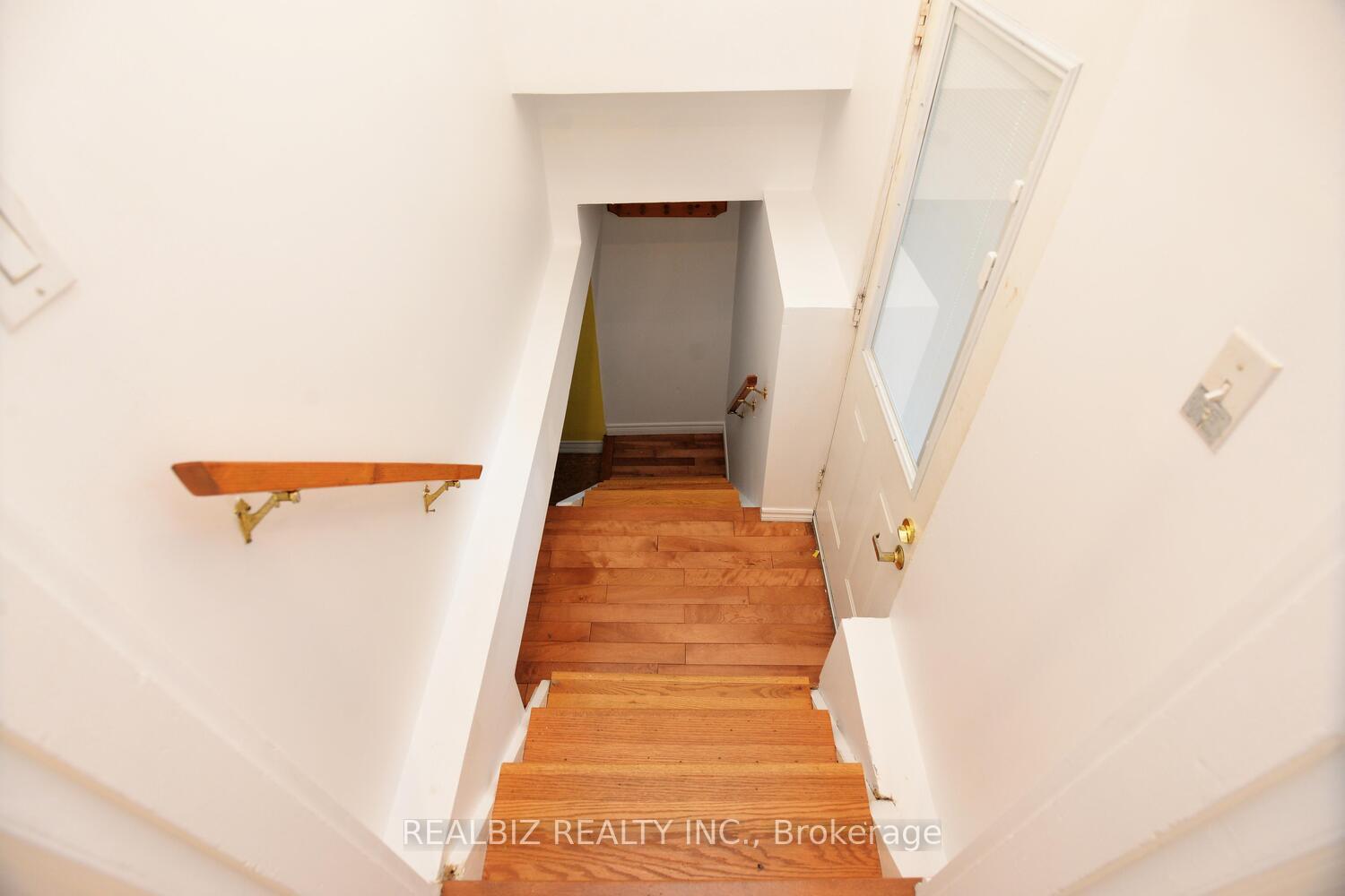 Photo 3 of 15 Oak Street, Ajax, Central — HOMEH