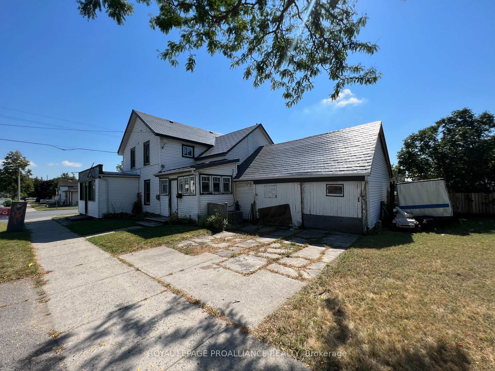 Photo 4 of 76 John Street S, Belleville, Belleville Ward — HOMEH