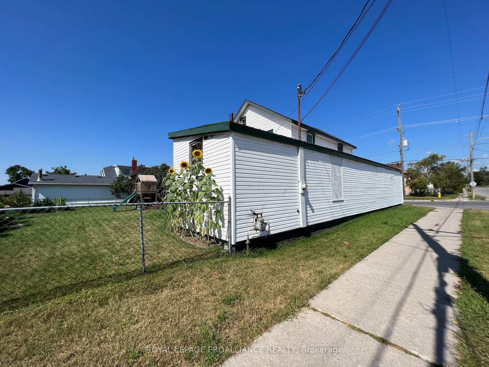 Photo 11 of 76 John Street S, Belleville, Belleville Ward — HOMEH