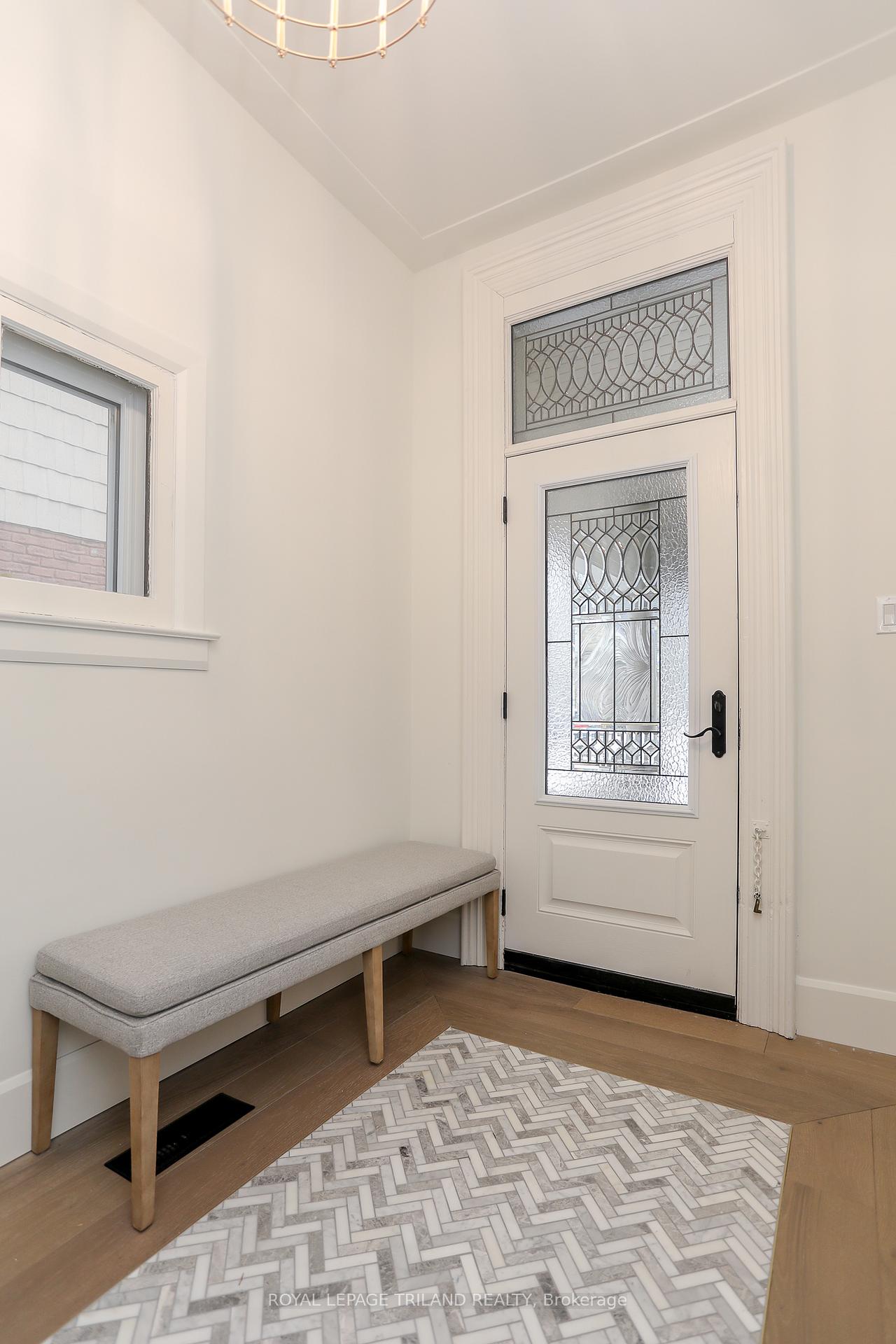 Photo 10 of 33 Gladstone Avenue, St. Thomas — HOMEH