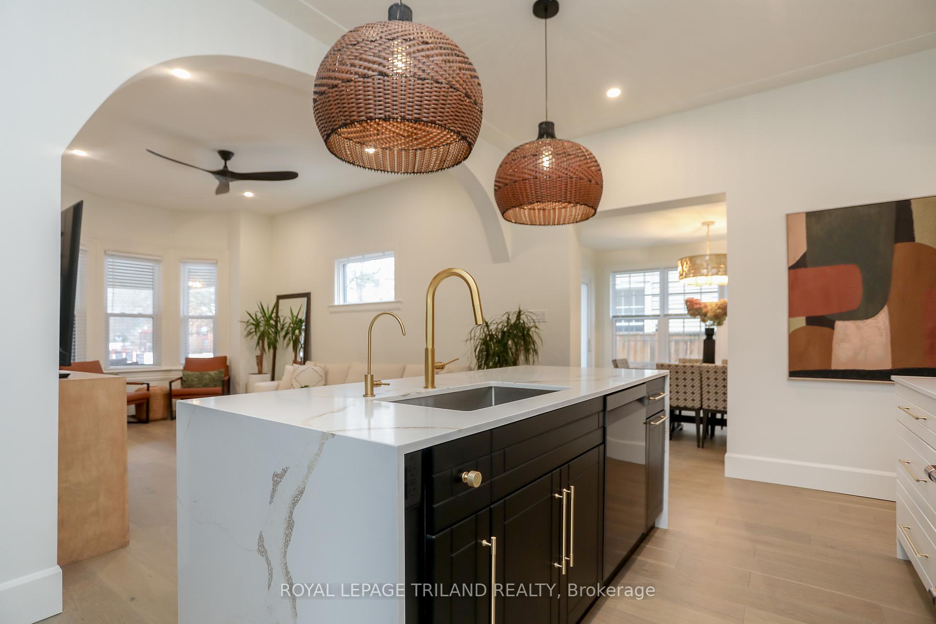 Photo 12 of 33 Gladstone Avenue, St. Thomas — HOMEH