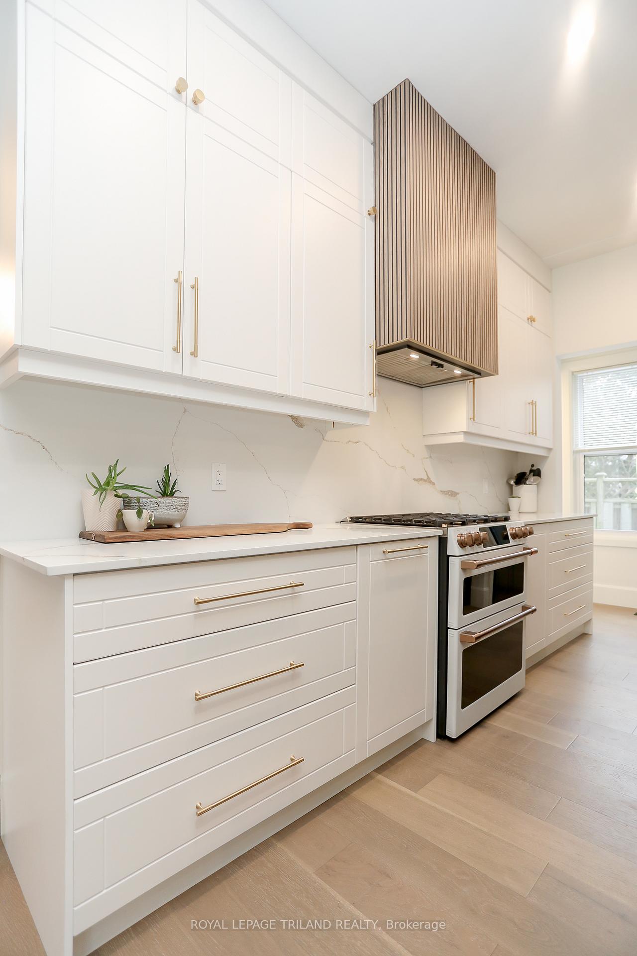 Photo 15 of 33 Gladstone Avenue, St. Thomas — HOMEH