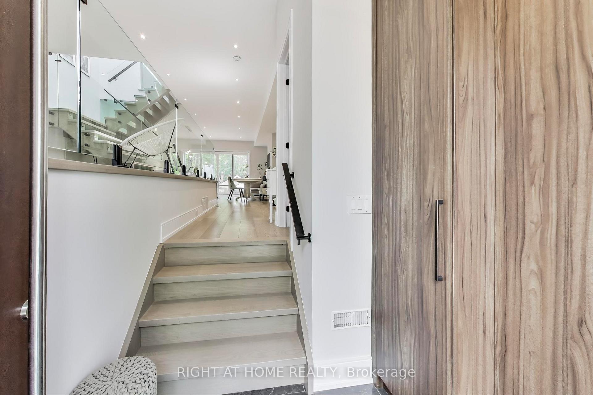 Photo 3 of 378 Cedarvale Avenue, Toronto, Woodbine-Lumsden — HOMEH
