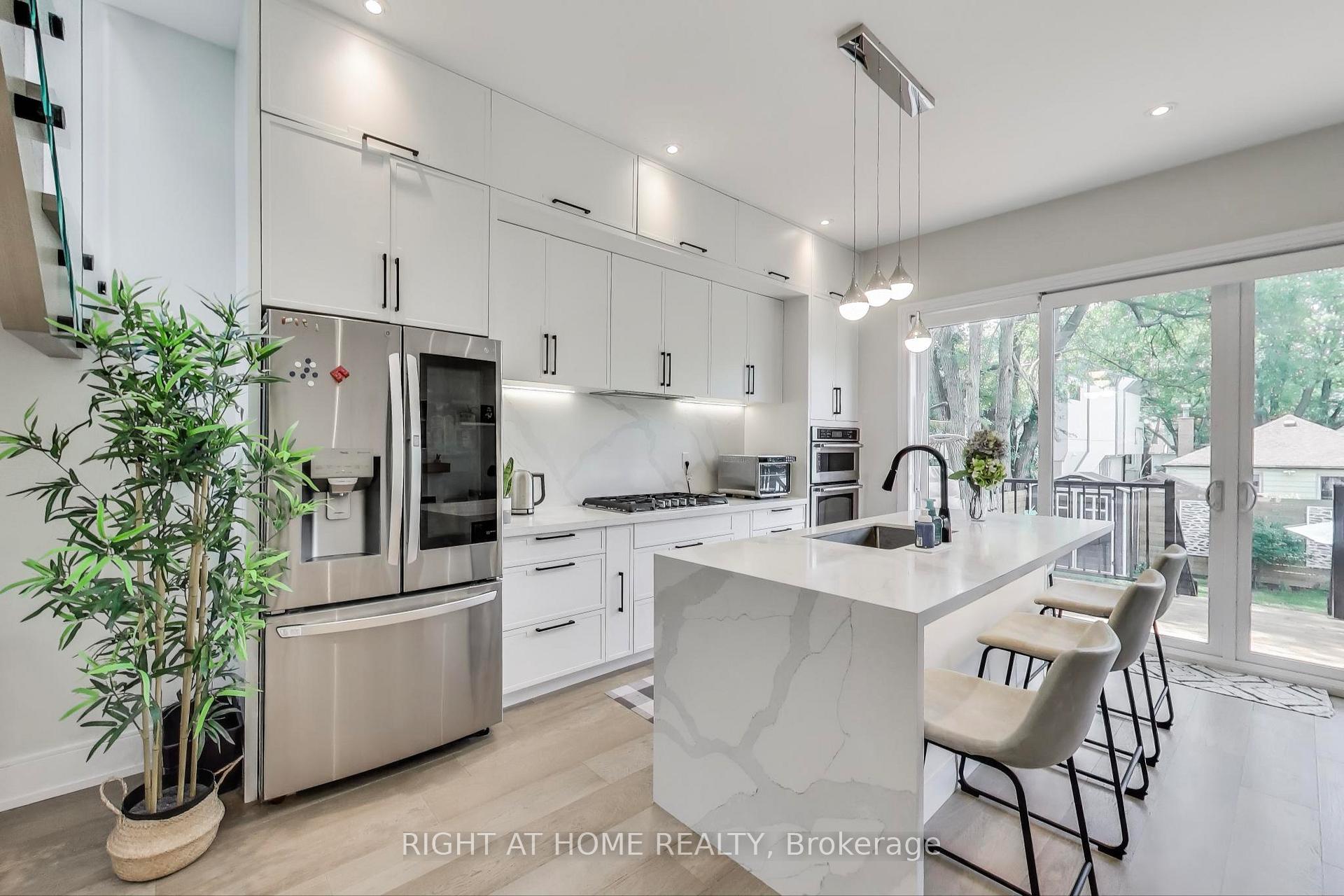 Photo 11 of 378 Cedarvale Avenue, Toronto, Woodbine-Lumsden — HOMEH