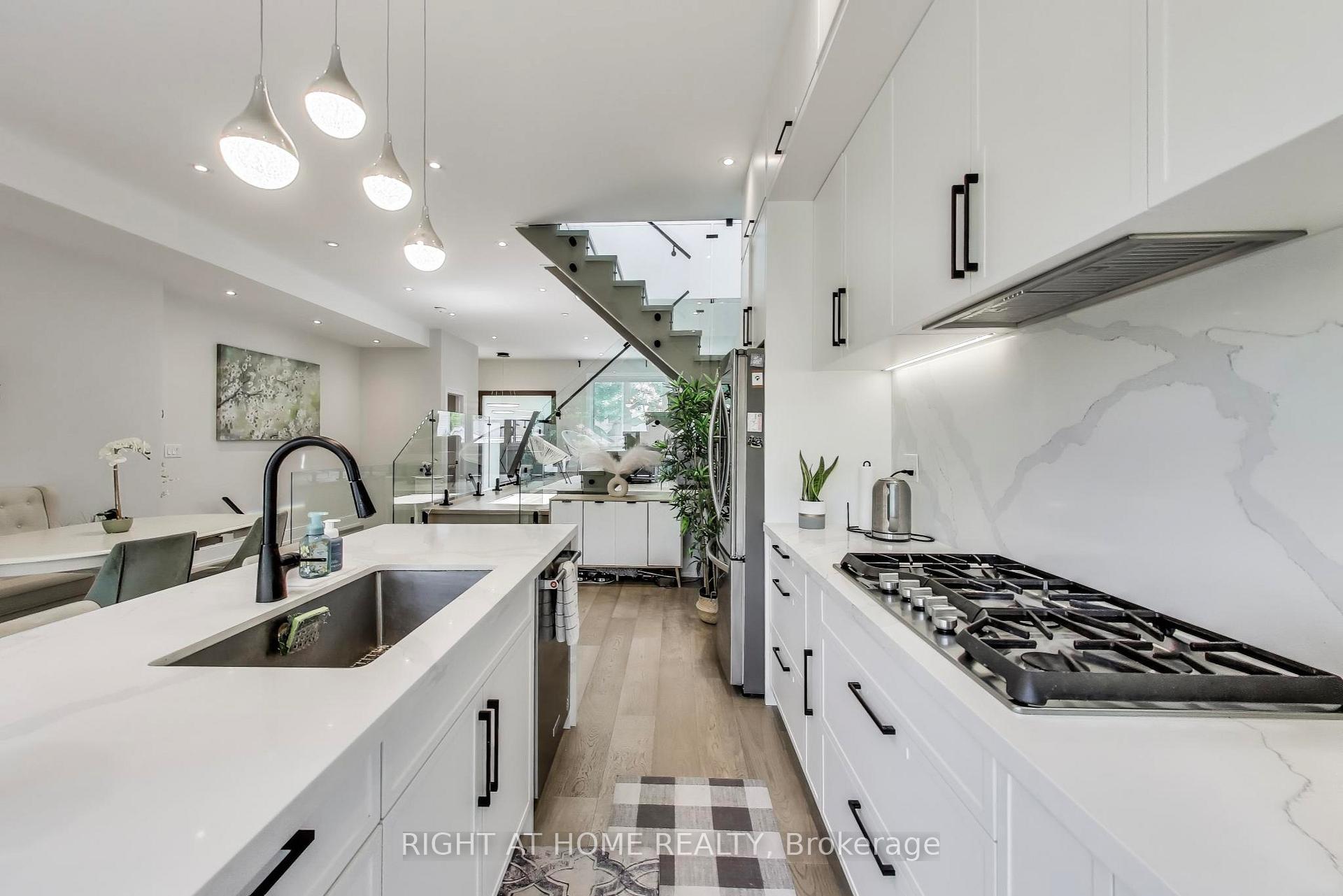 Photo 10 of 378 Cedarvale Avenue, Toronto, Woodbine-Lumsden — HOMEH