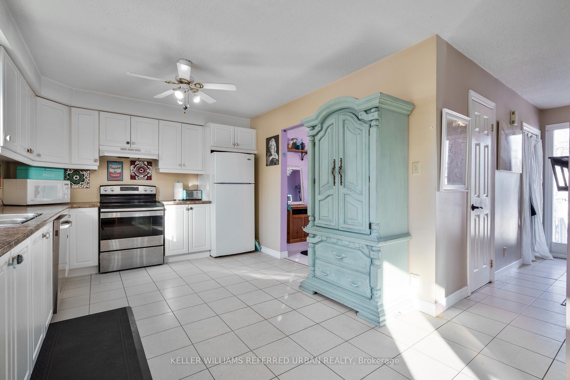 Photo 7 of 624 Highland Crescent, Brock, Beaverton — HOMEH