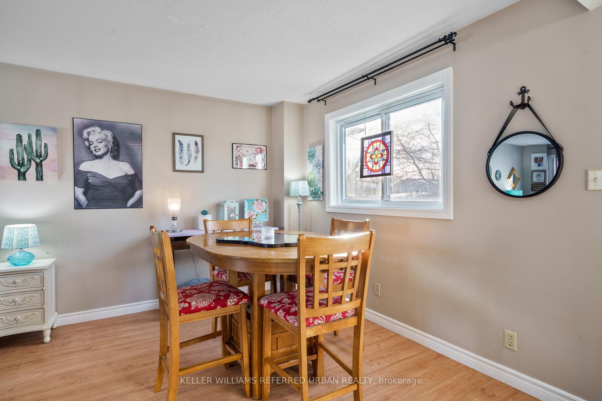 Photo 5 of 624 Highland Crescent, Brock, Beaverton — HOMEH