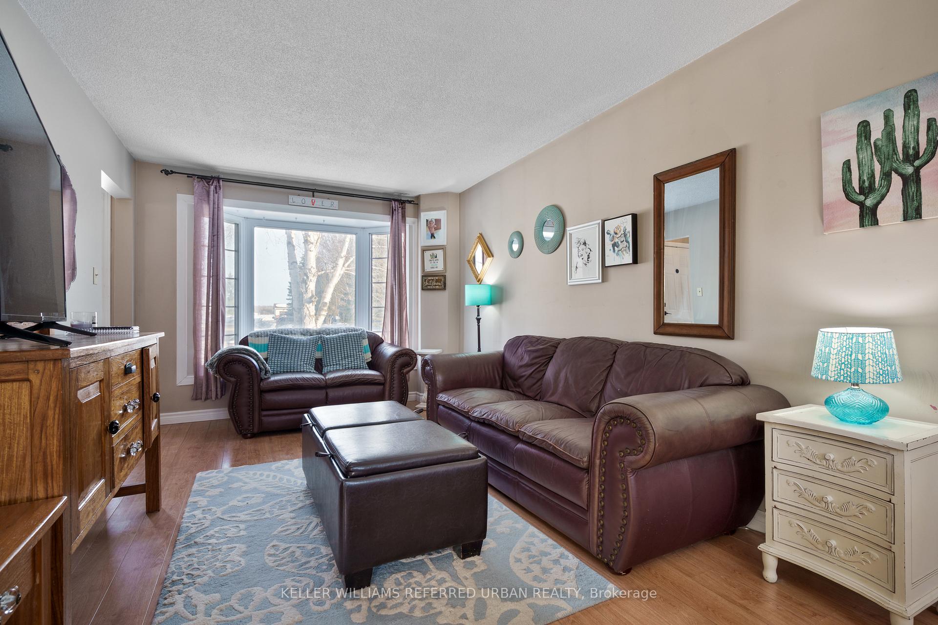 Photo 9 of 624 Highland Crescent, Brock, Beaverton — HOMEH