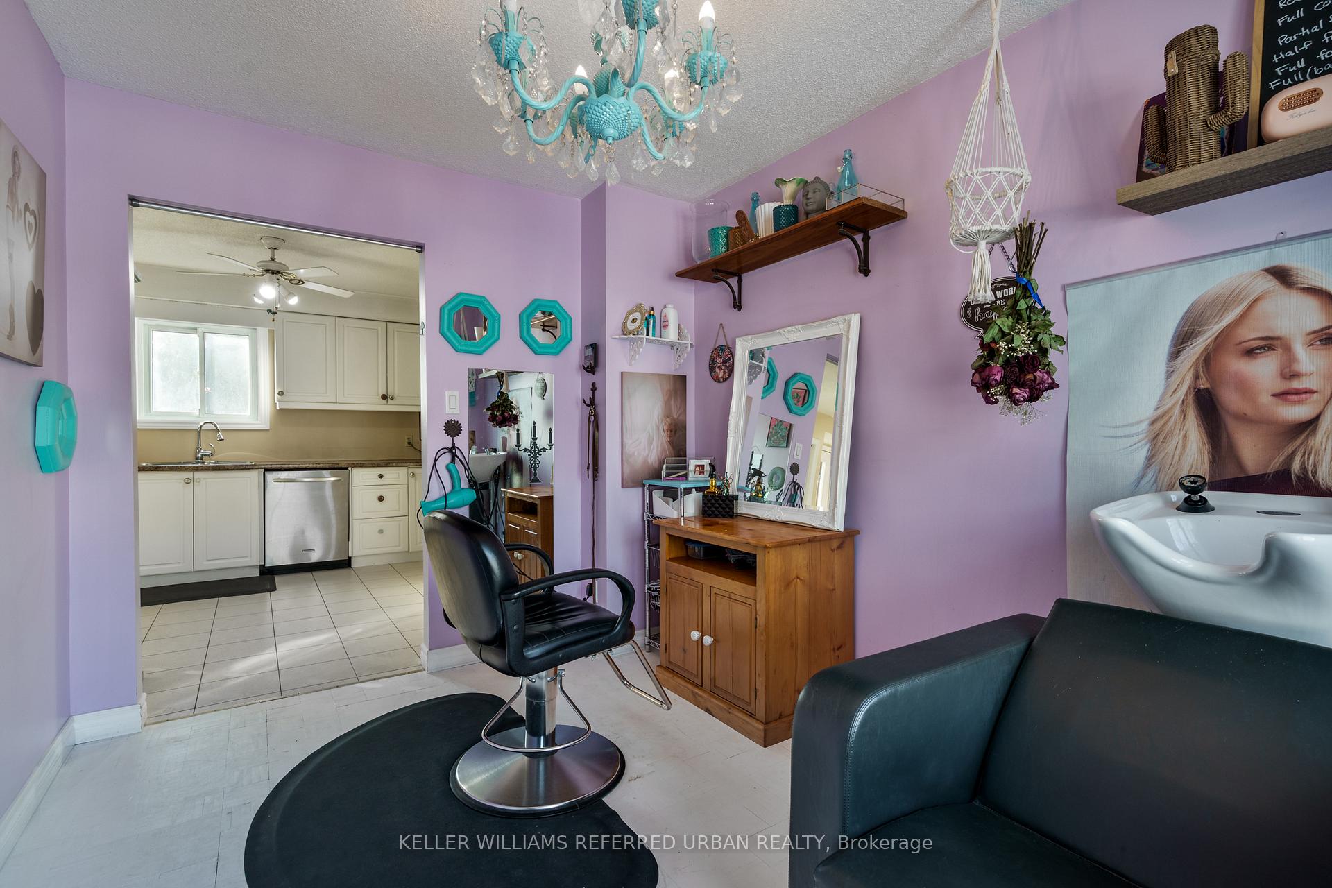 Photo 23 of 624 Highland Crescent, Brock, Beaverton — HOMEH