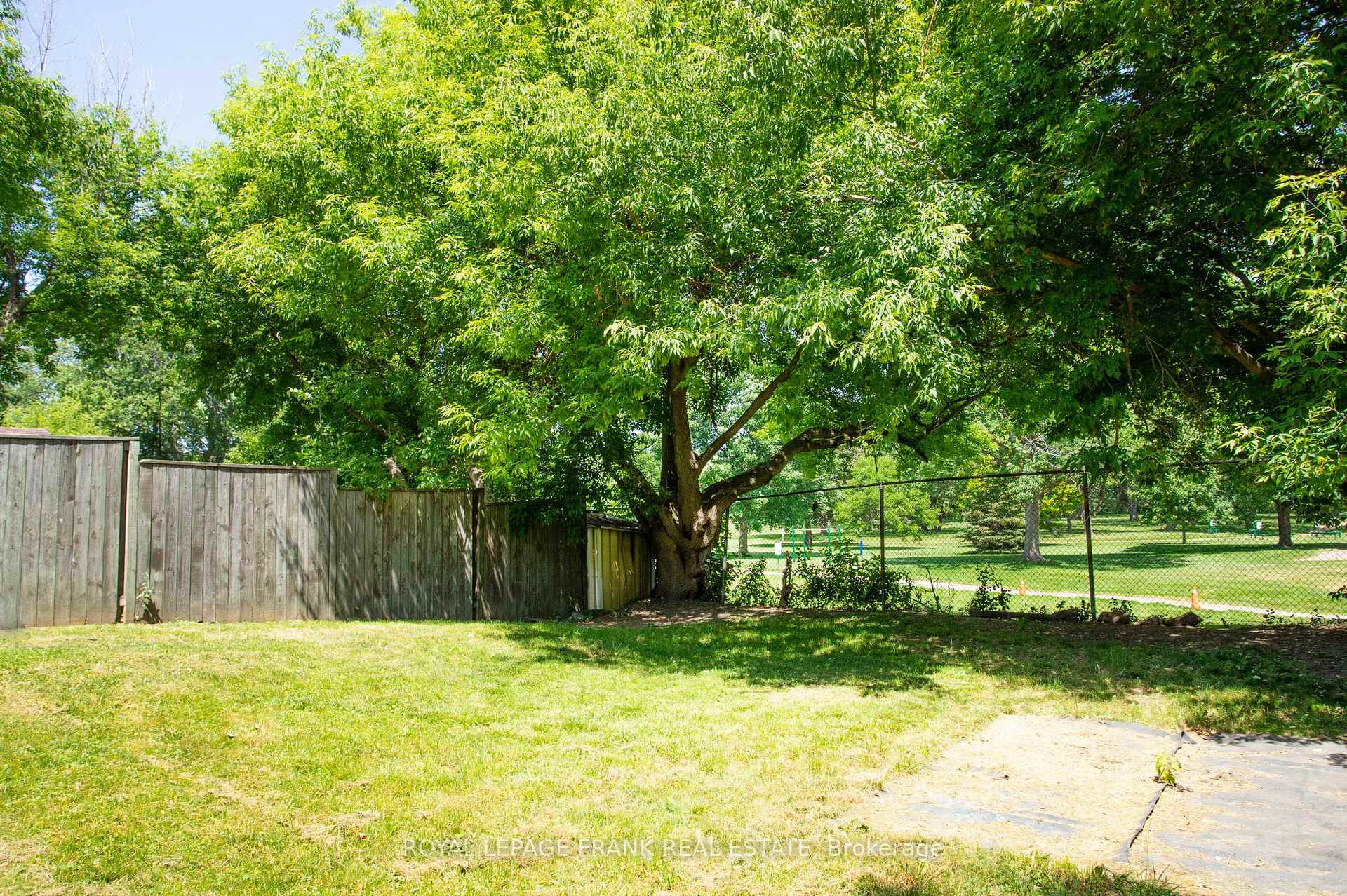 Photo 24 of 189 Nassau Street, Oshawa, Vanier — HOMEH