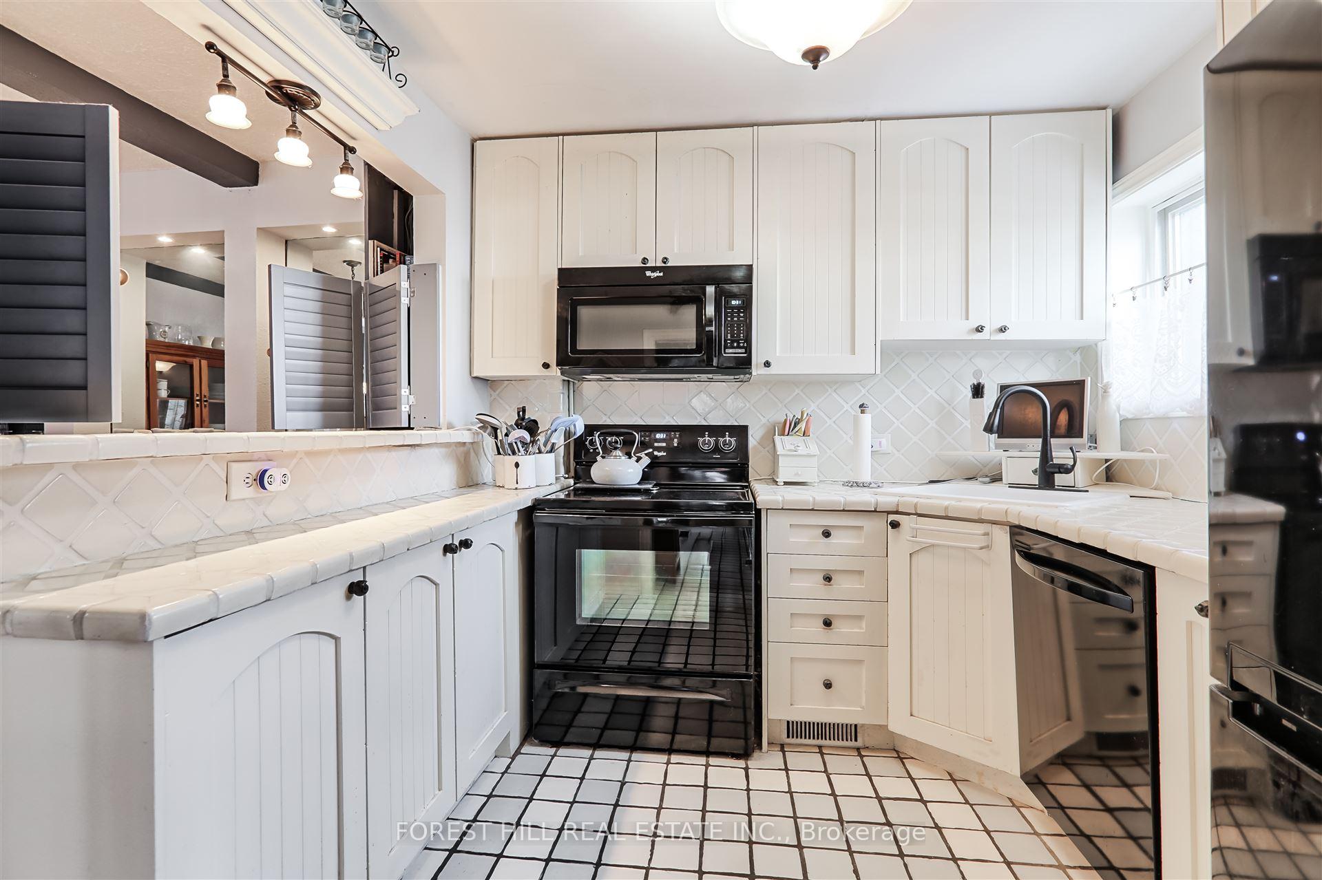 Photo 13 of 49 Coulson Avenue, Toronto, Forest Hill South — HOMEH