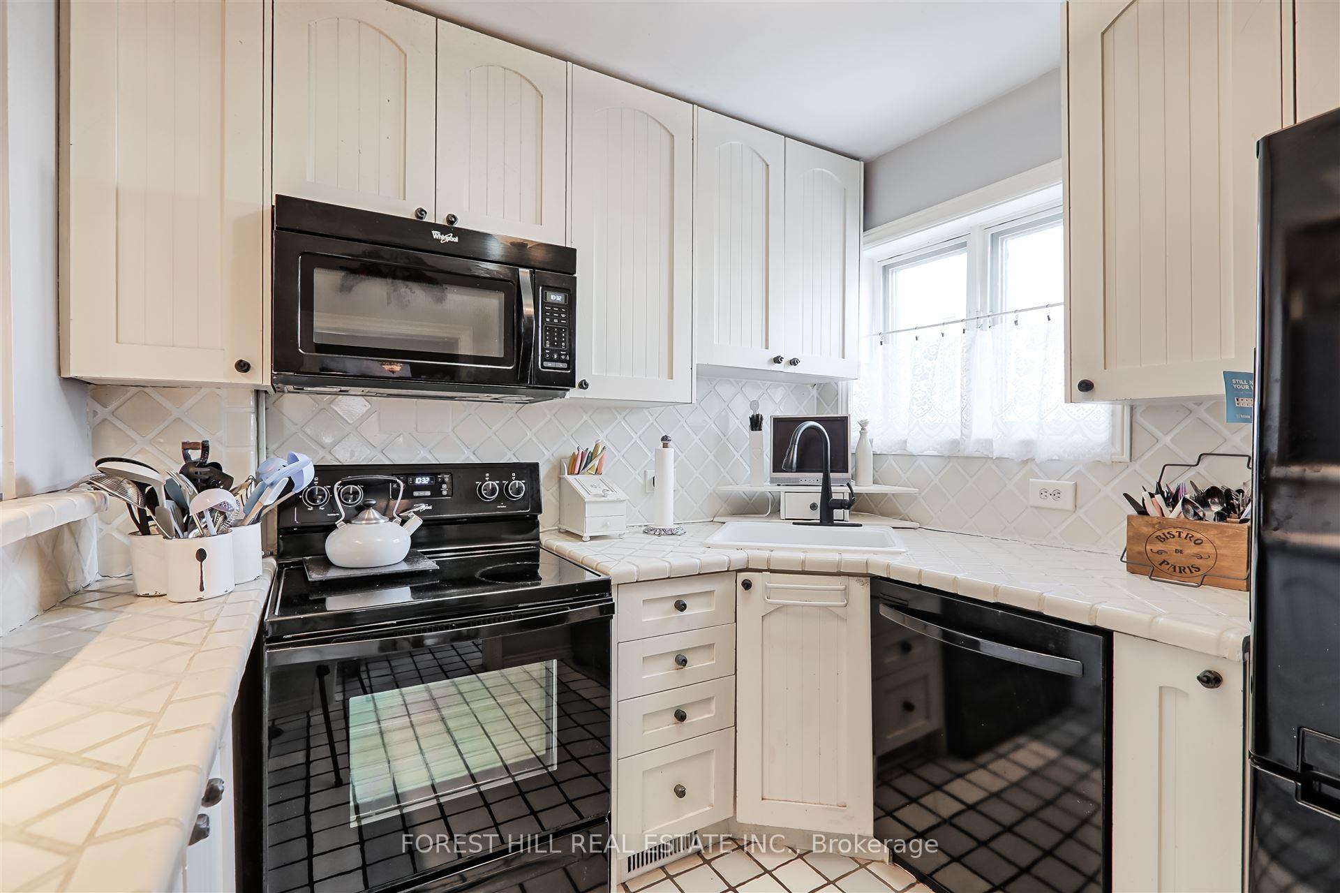 Photo 14 of 49 Coulson Avenue, Toronto, Forest Hill South — HOMEH