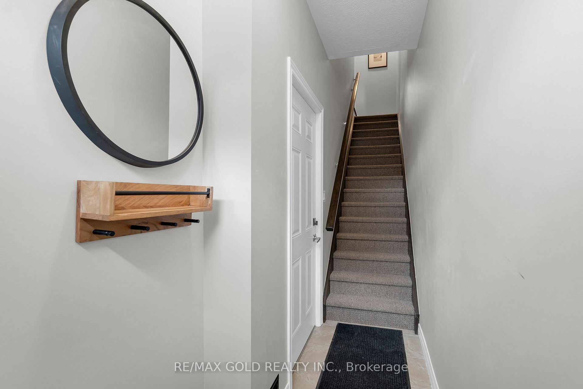 Photo 23 of 18 Whitehaven Lane, Kitchener — HOMEH