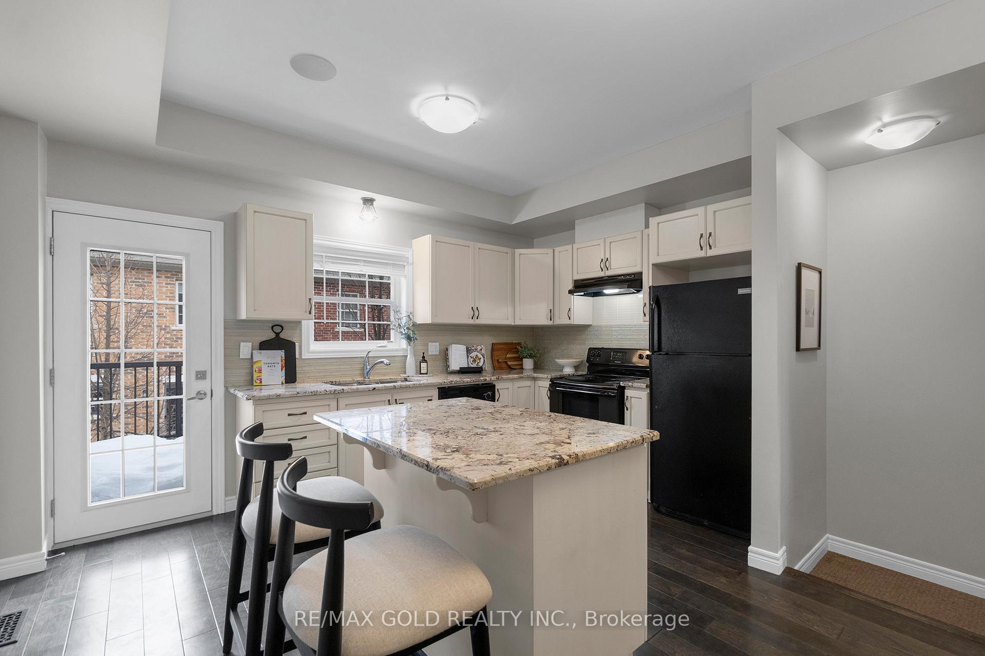 Photo 7 of 18 Whitehaven Lane, Kitchener — HOMEH