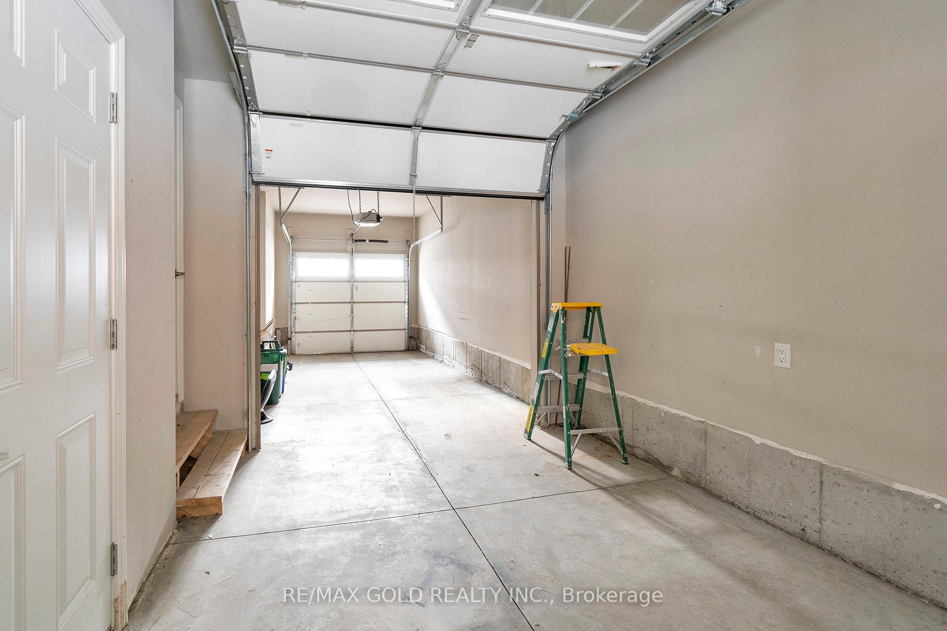 Photo 29 of 18 Whitehaven Lane, Kitchener — HOMEH