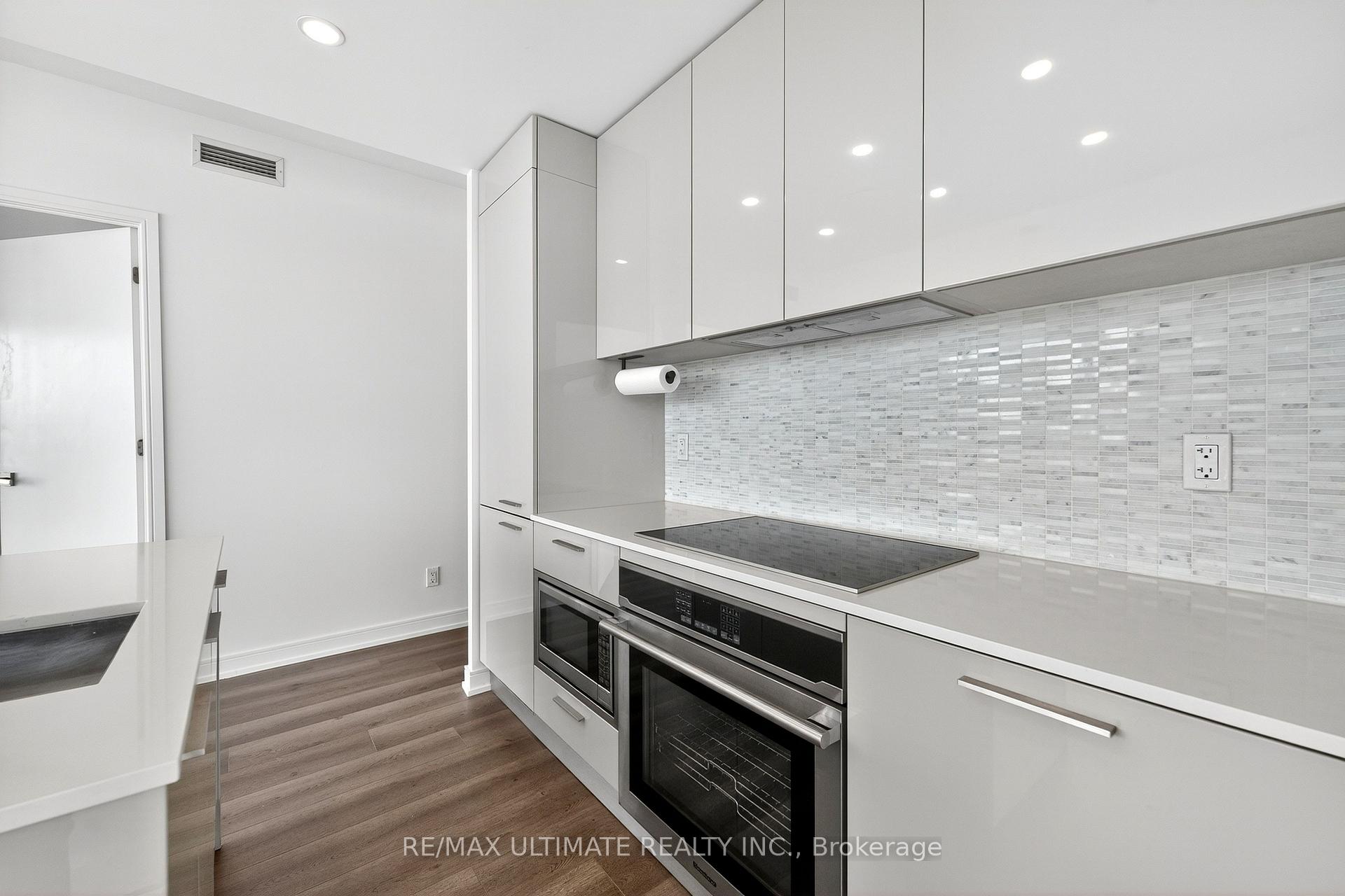 Photo 6 of Unit 4804, 3 Gloucester Street, Toronto, Church-Yonge Corridor — HOMEH