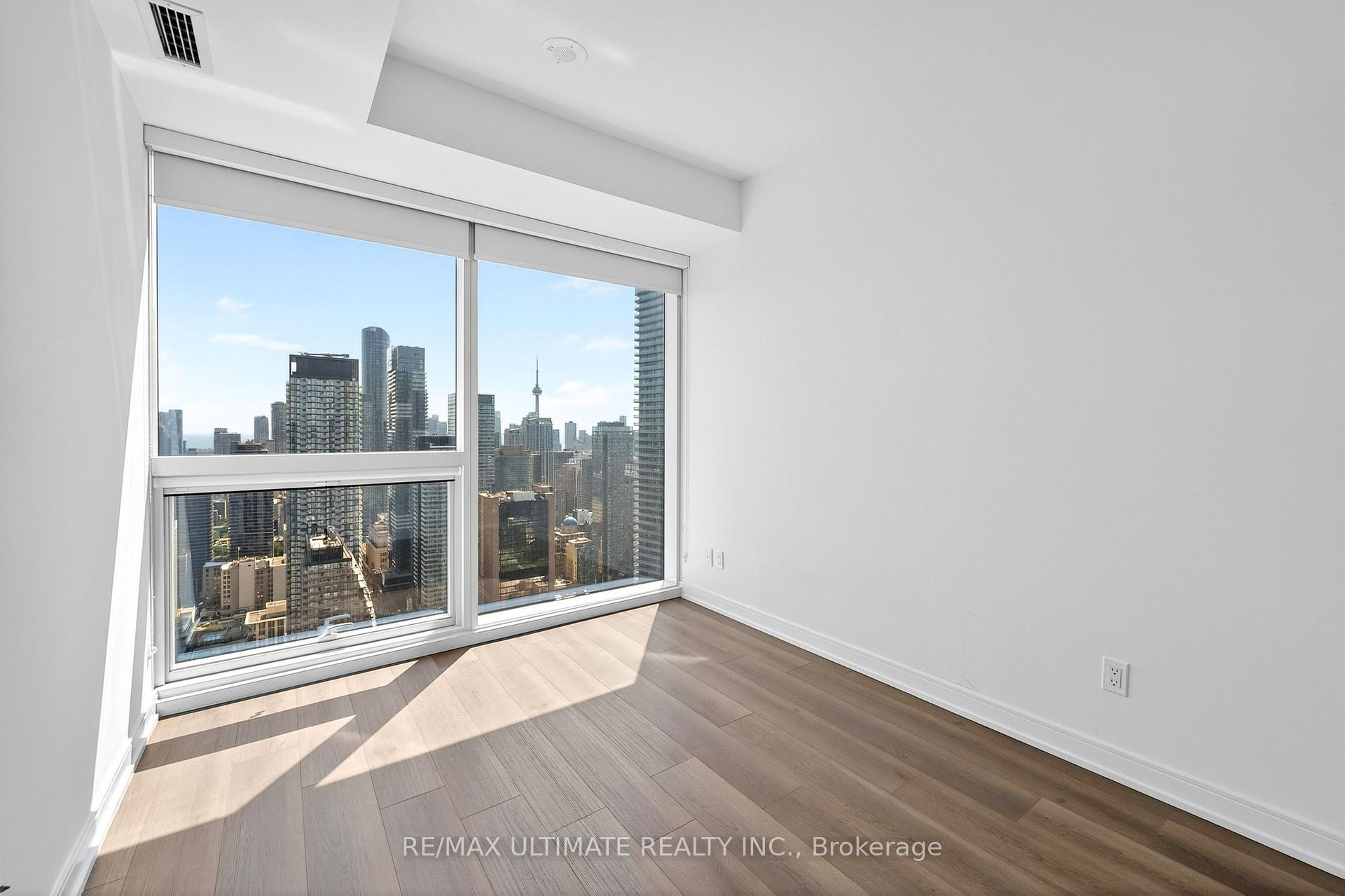 Photo 15 of Unit 4804, 3 Gloucester Street, Toronto, Church-Yonge Corridor — HOMEH