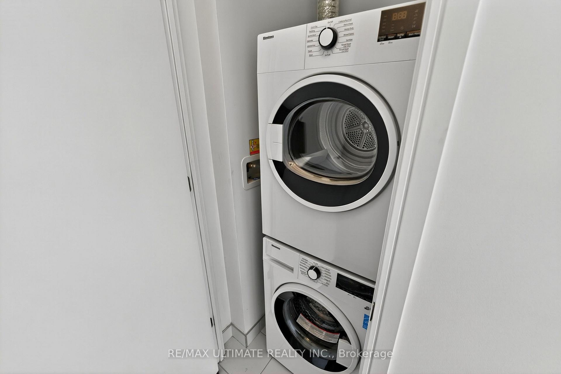 Photo 9 of Unit 4804, 3 Gloucester Street, Toronto, Church-Yonge Corridor — HOMEH