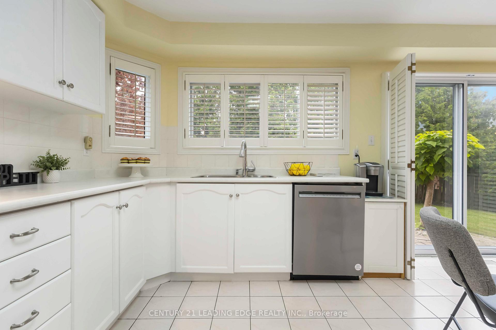 Photo 4 of 62 Chiltern Place, Whitby, Pringle Creek — HOMEH