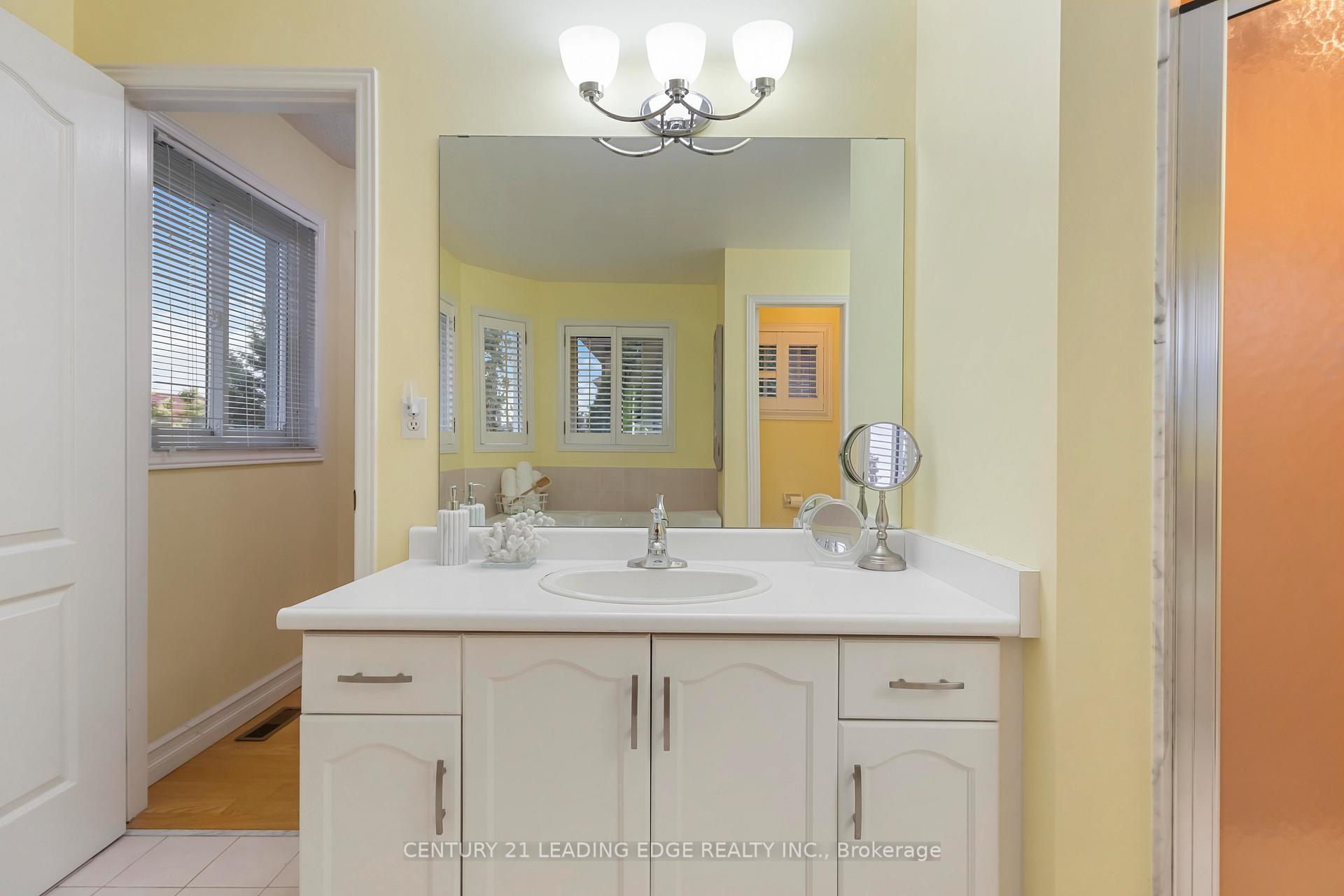 Photo 14 of 62 Chiltern Place, Whitby, Pringle Creek — HOMEH