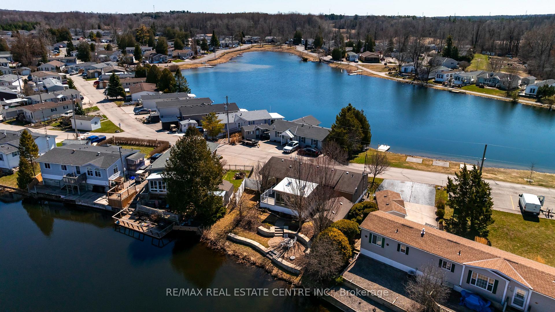 Photo 44 of 64 Hemlock Crescent, Puslinch, Rural Puslinch East — HOMEH