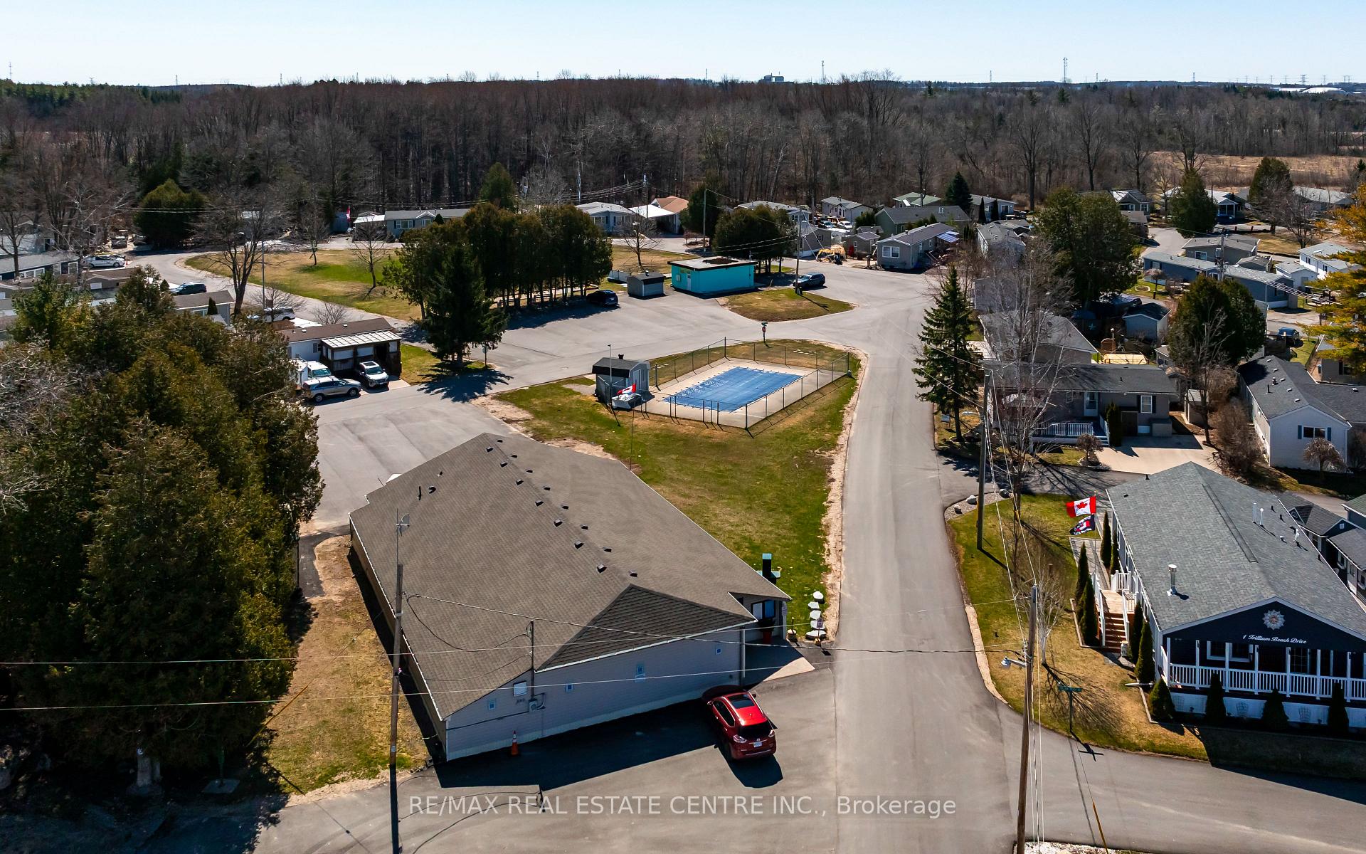 Photo 49 of 64 Hemlock Crescent, Puslinch, Rural Puslinch East — HOMEH