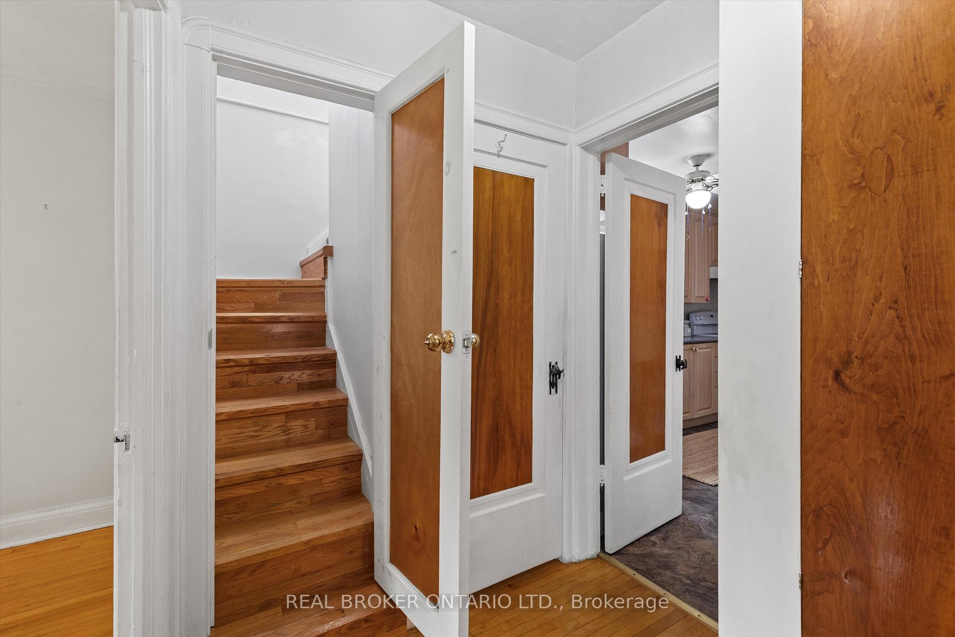 Photo 27 of 882 Coxwell Avenue, Toronto, Danforth Village-East York — HOMEH