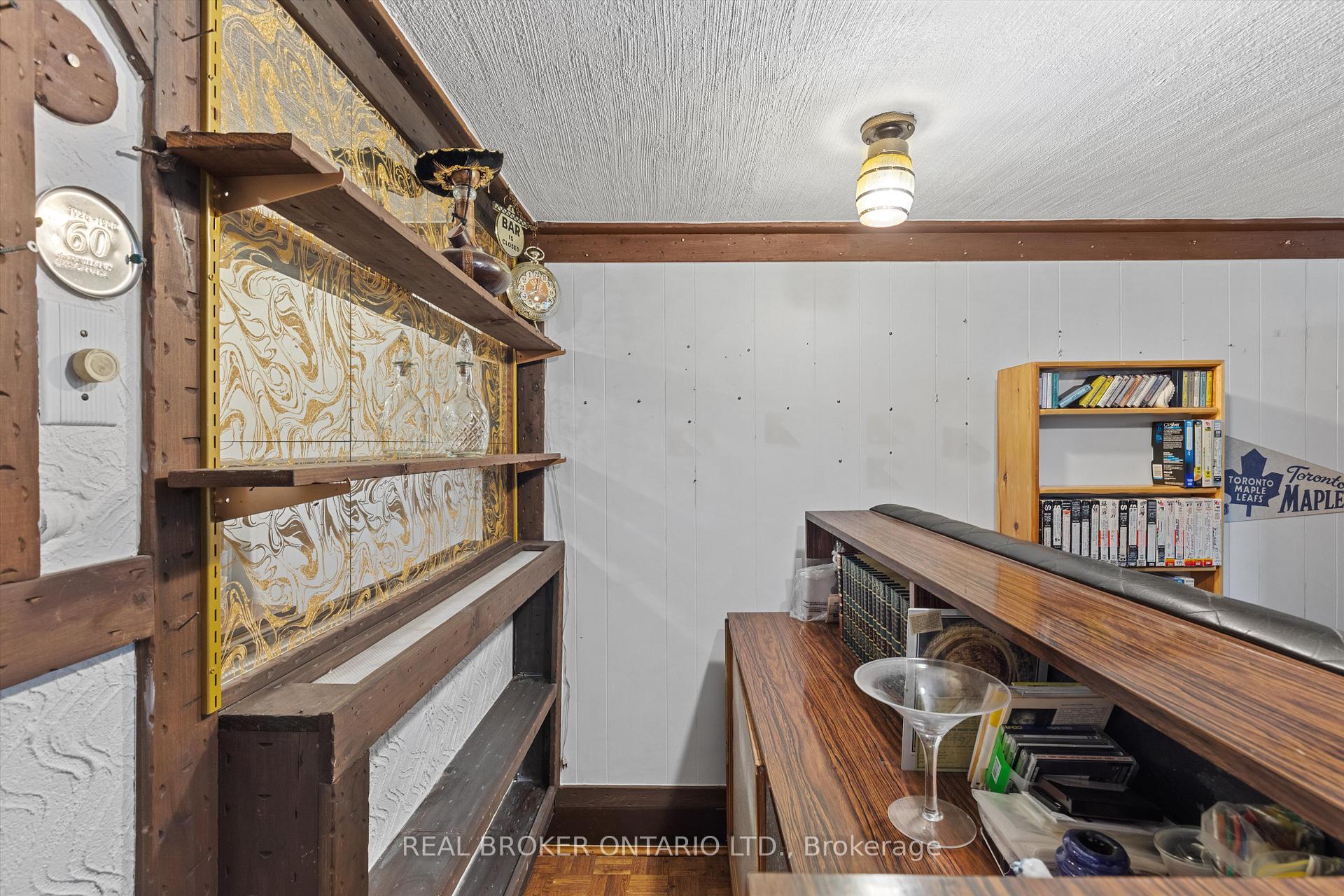 Photo 37 of 882 Coxwell Avenue, Toronto, Danforth Village-East York — HOMEH