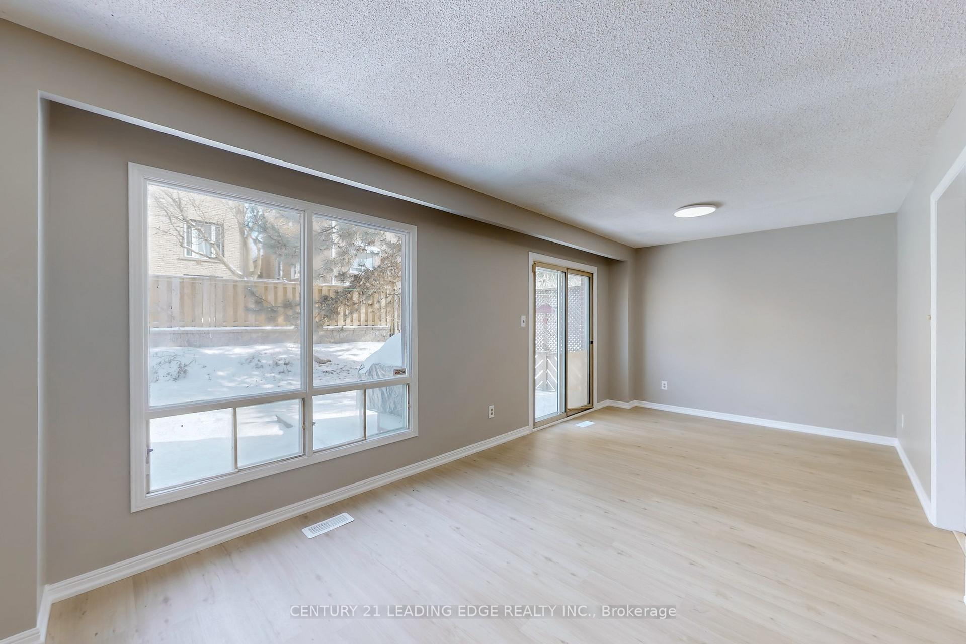 Photo 2 of 110 Stargell Crescent, Markham, Raymerville — HOMEH