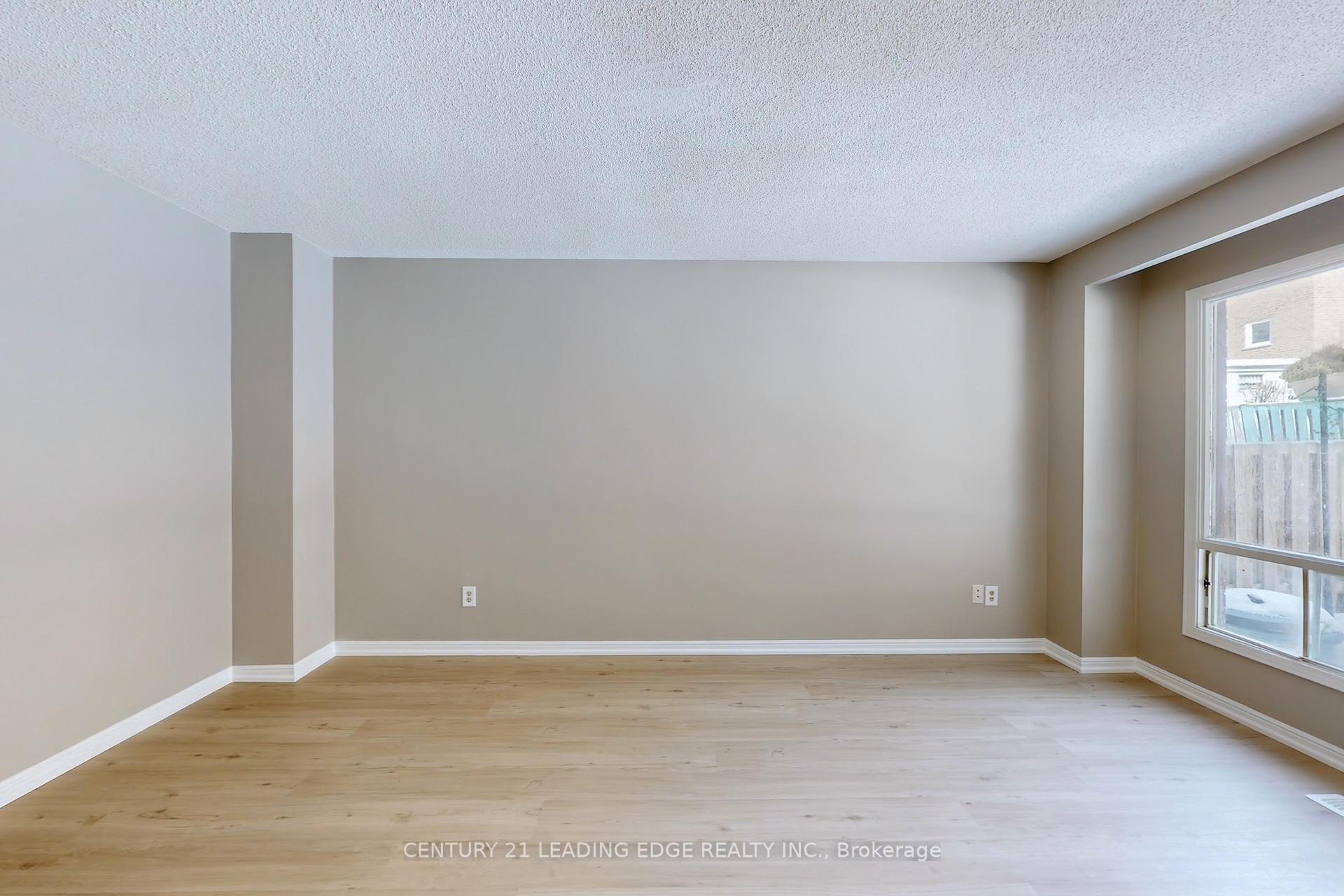 Photo 13 of 110 Stargell Crescent, Markham, Raymerville — HOMEH