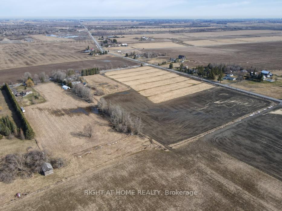 Photo 23 of 6024 Dobson Lane, Ottawa, Goulbourn Twp From Franktown Rd/South To Rideau — HOMEH