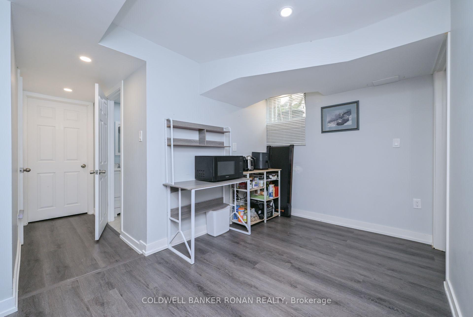 Photo 27 of 51 Sackville Street, Caledon, Bolton West — HOMEH