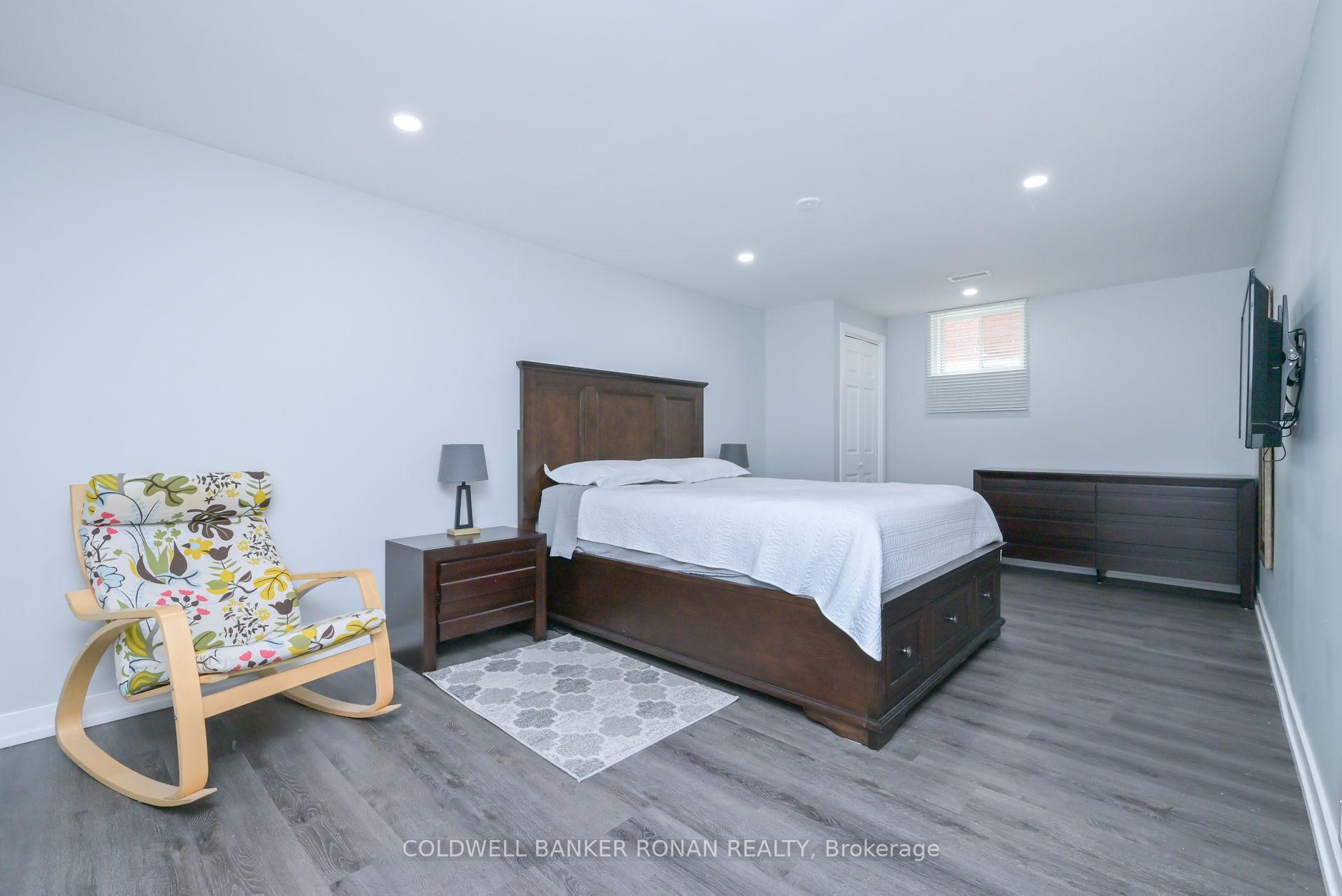 Photo 26 of 51 Sackville Street, Caledon, Bolton West — HOMEH