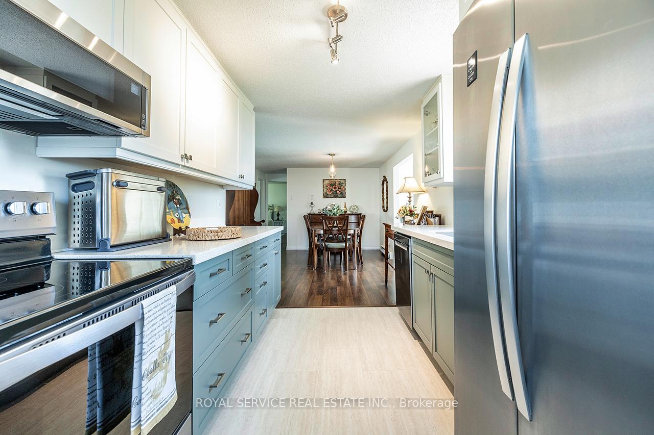 Photo 8 of 53 The Cove Road, Clarington, Newcastle — HOMEH
