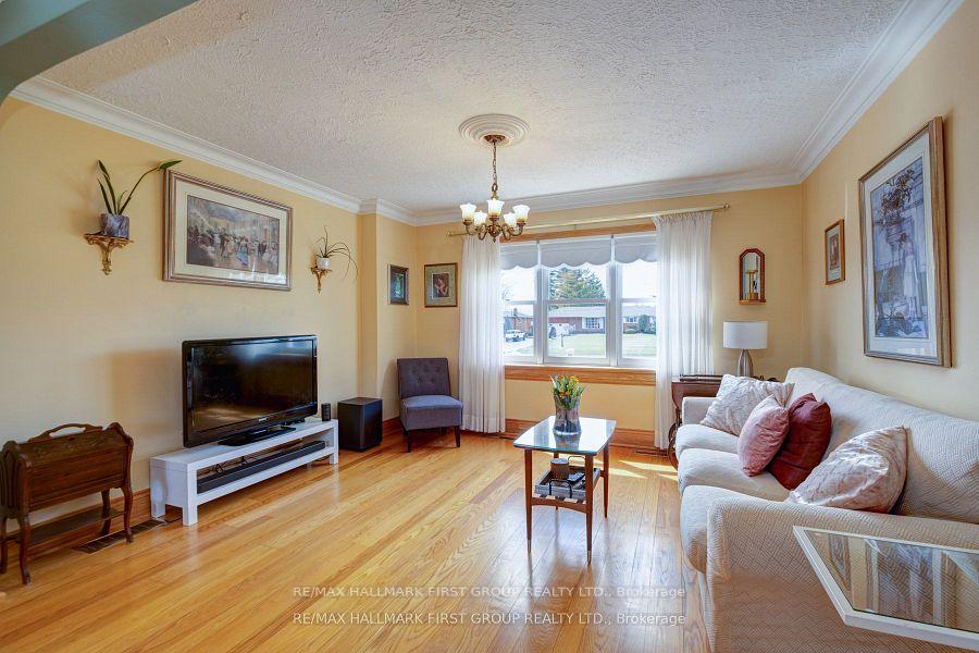 Photo 11 of 117 Halls Road, Whitby, Rural Whitby — HOMEH