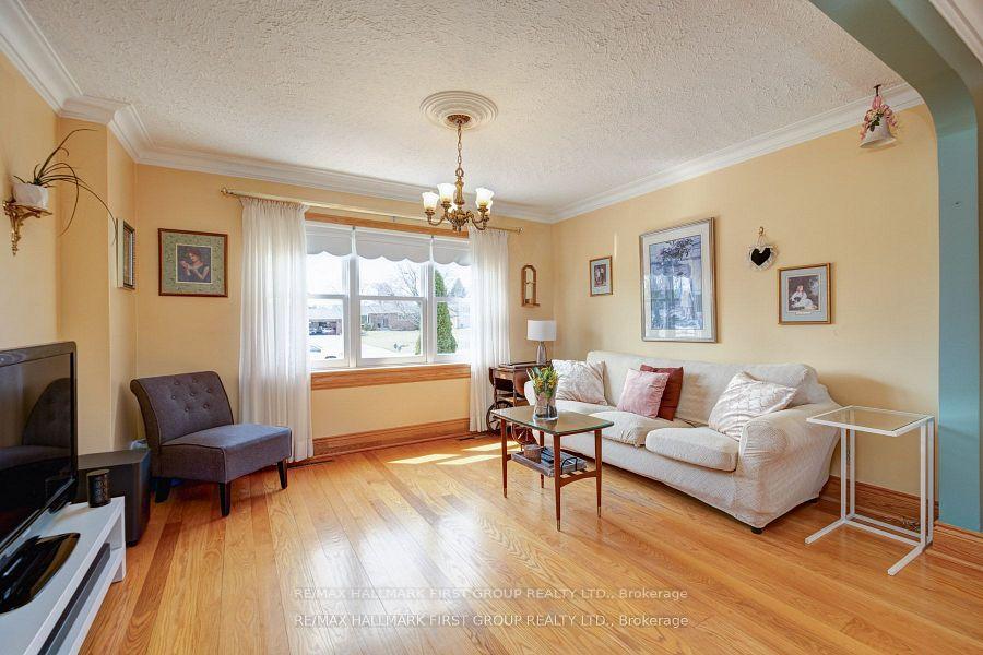 Photo 10 of 117 Halls Road, Whitby, Rural Whitby — HOMEH