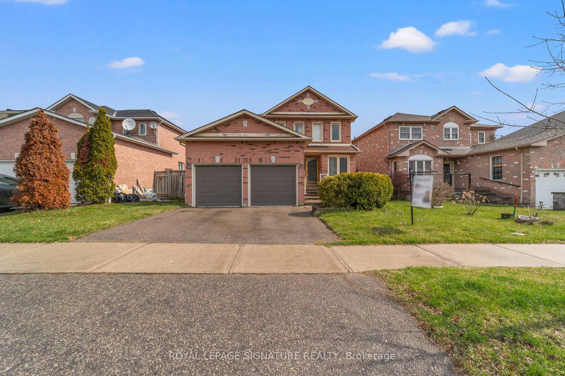 Photo 1 of 35 Valleywood Drive, Whitby, Williamsburg — HOMEH