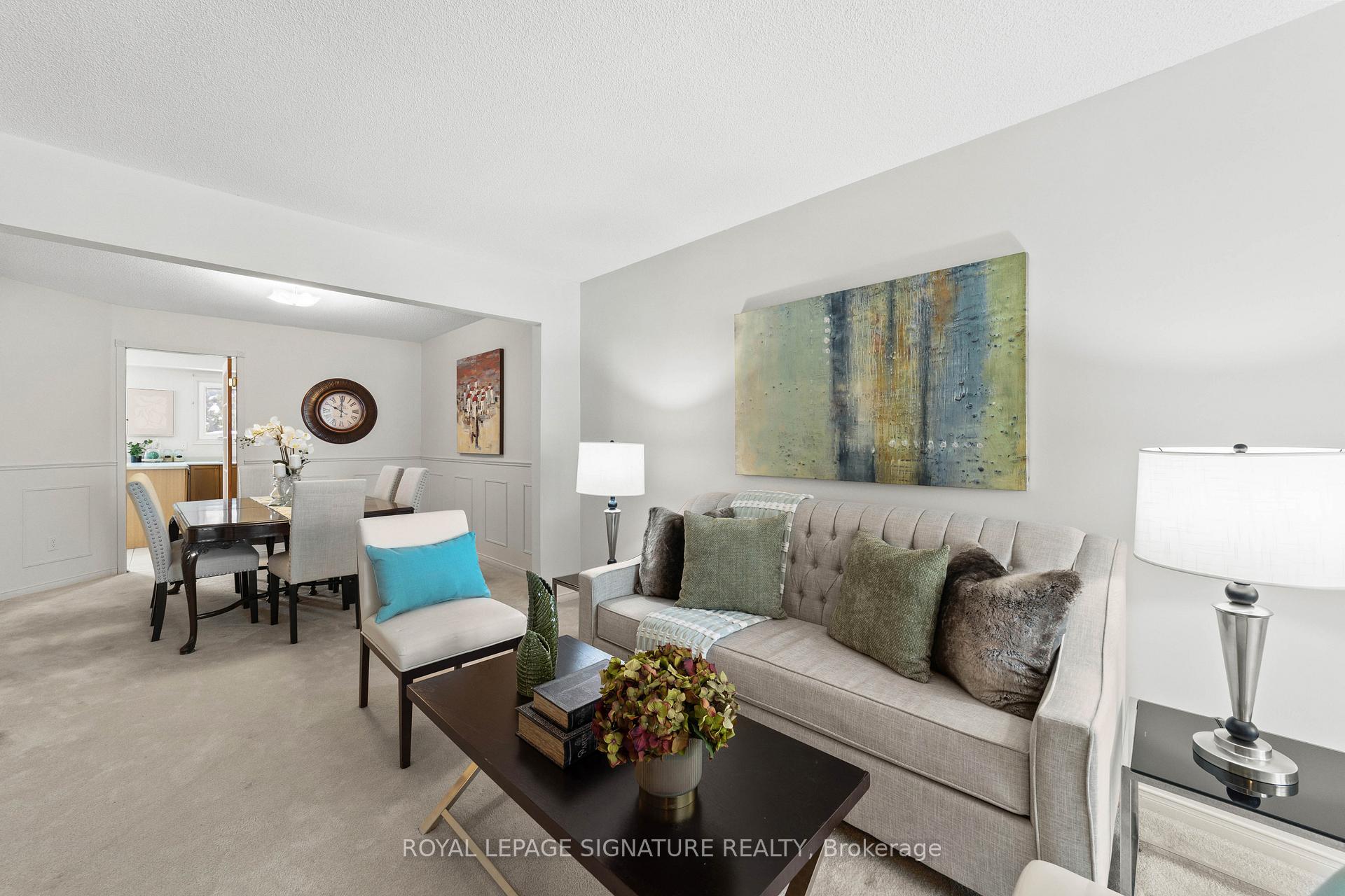 Photo 12 of 35 Valleywood Drive, Whitby, Williamsburg — HOMEH