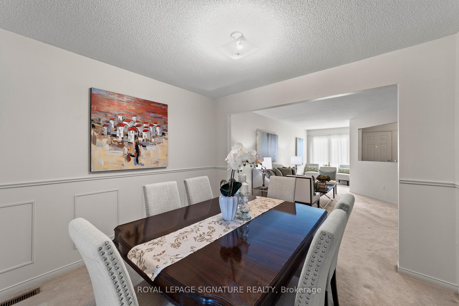 Photo 10 of 35 Valleywood Drive, Whitby, Williamsburg — HOMEH