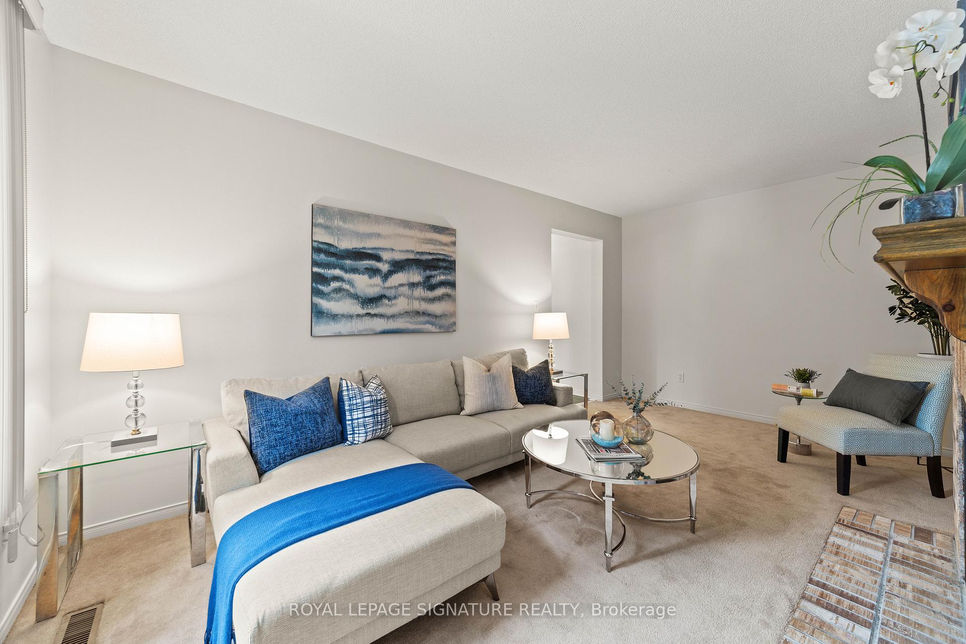 Photo 8 of 35 Valleywood Drive, Whitby, Williamsburg — HOMEH