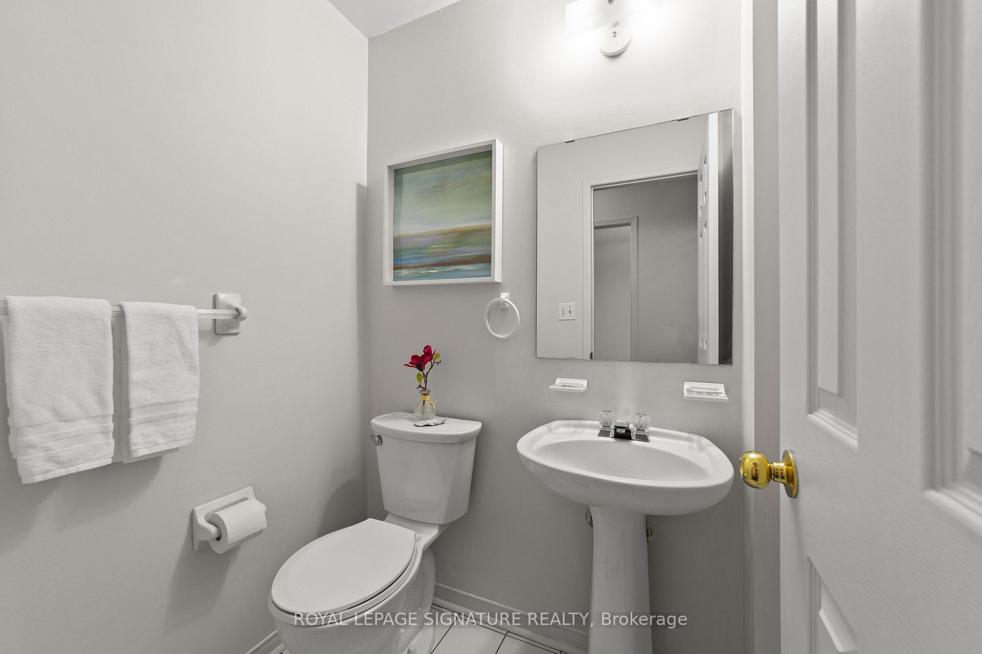 Photo 18 of 35 Valleywood Drive, Whitby, Williamsburg — HOMEH