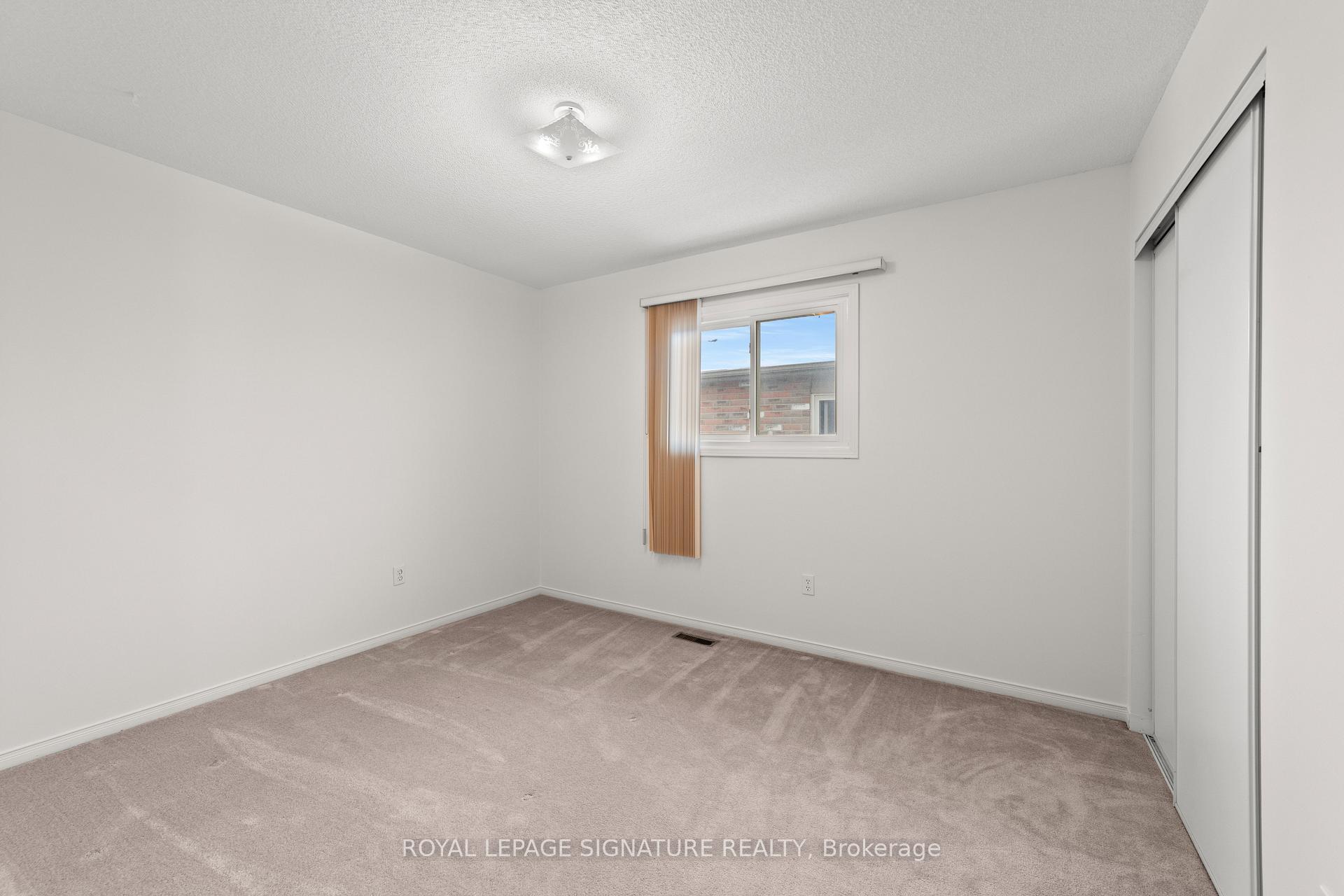 Photo 27 of 35 Valleywood Drive, Whitby, Williamsburg — HOMEH