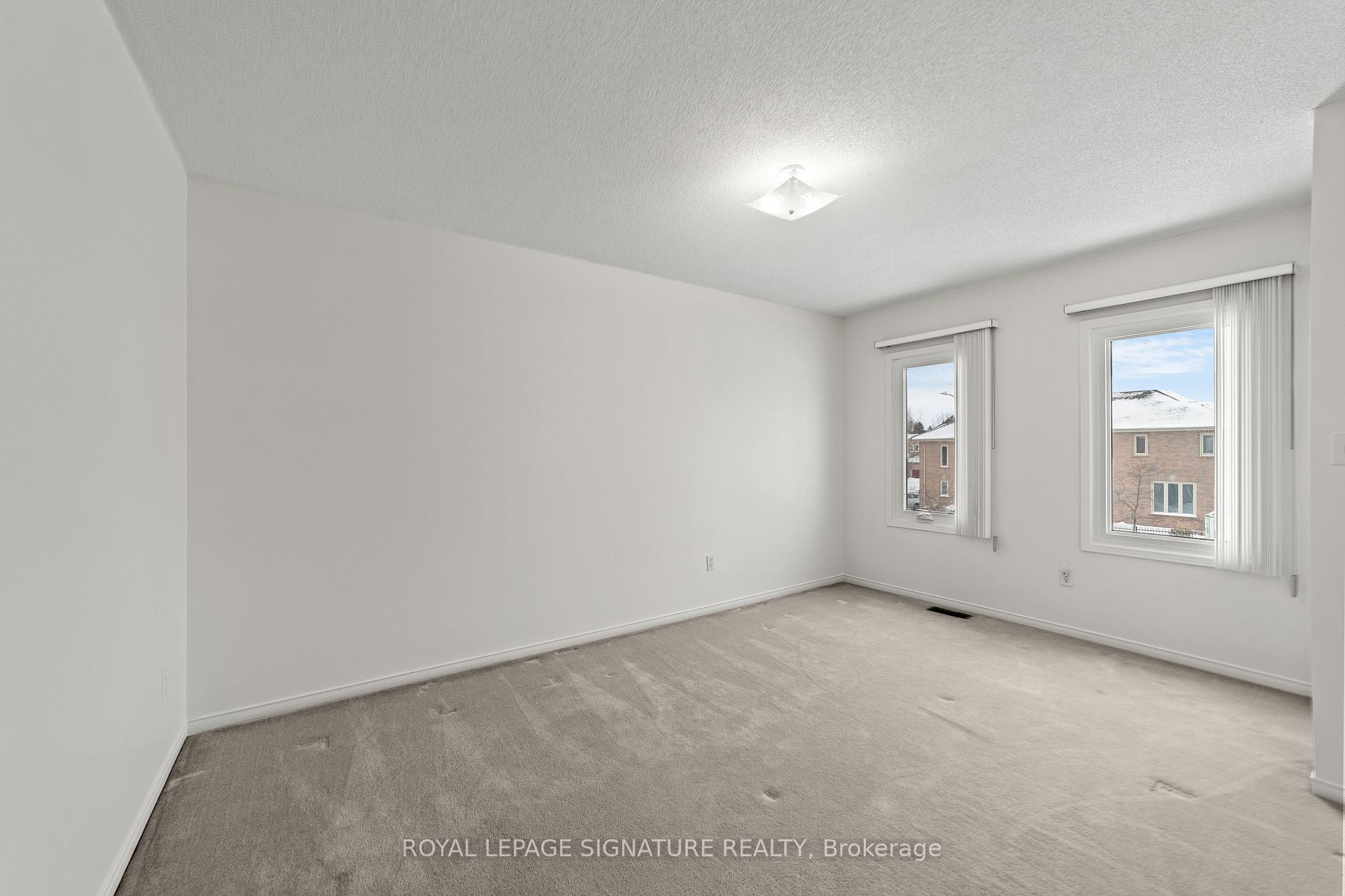 Photo 29 of 35 Valleywood Drive, Whitby, Williamsburg — HOMEH