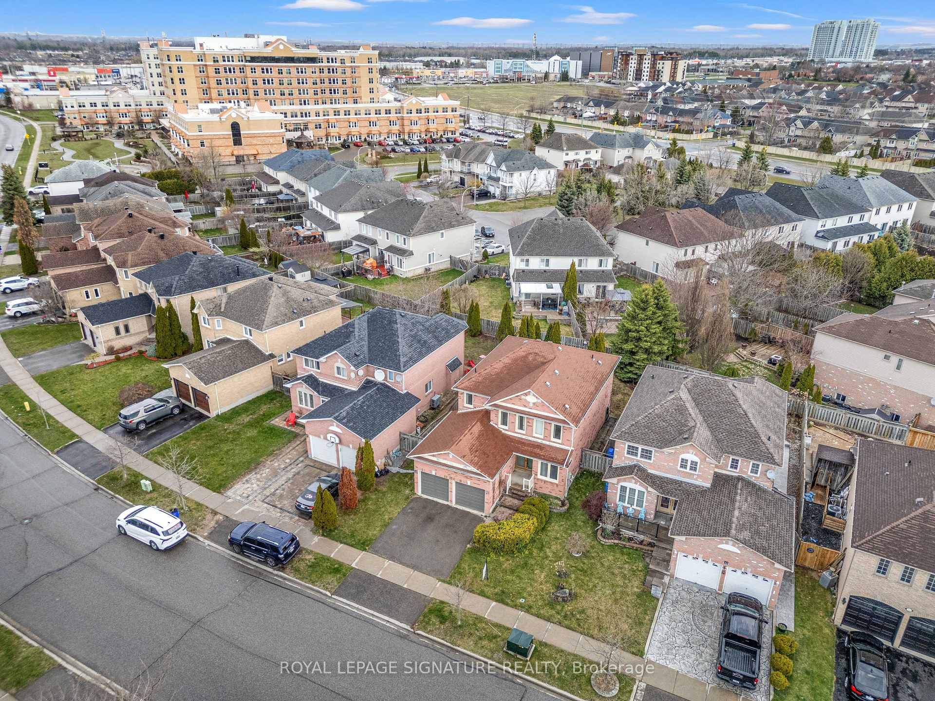 Photo 39 of 35 Valleywood Drive, Whitby, Williamsburg — HOMEH
