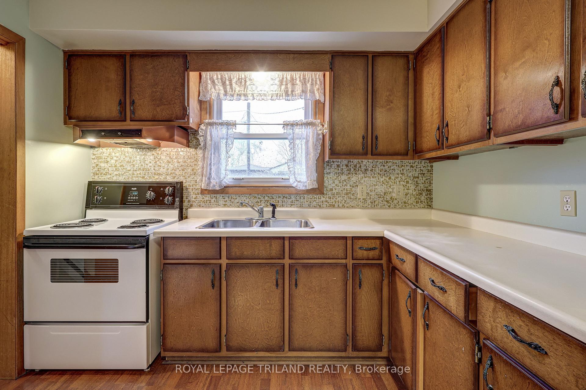 Photo 11 of 10 Paulson Court, St. Thomas — HOMEH