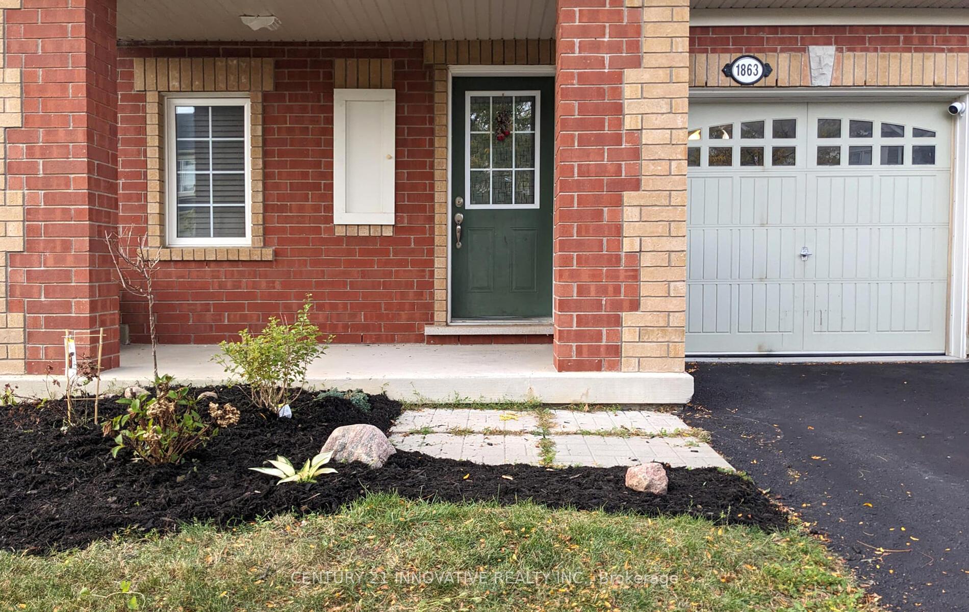 Photo 3 of 1863 Liatris Drive, Pickering, Duffin Heights — HOMEH